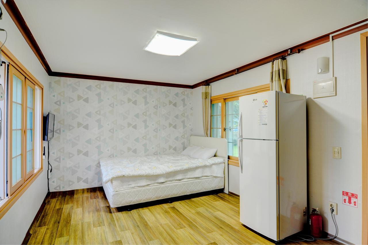 Sungbo Youth Hostel Mungyeong Exterior foto